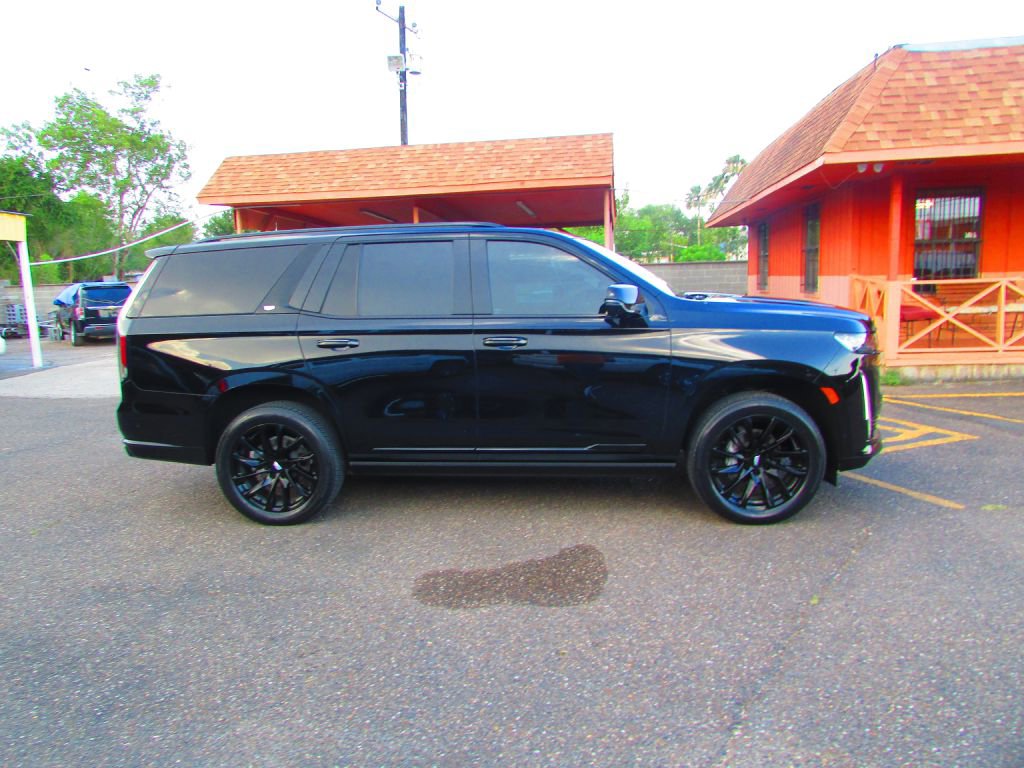 Used 2021 Cadillac Escalade Sport Platinum w/ LPO, ONYX Package image 5