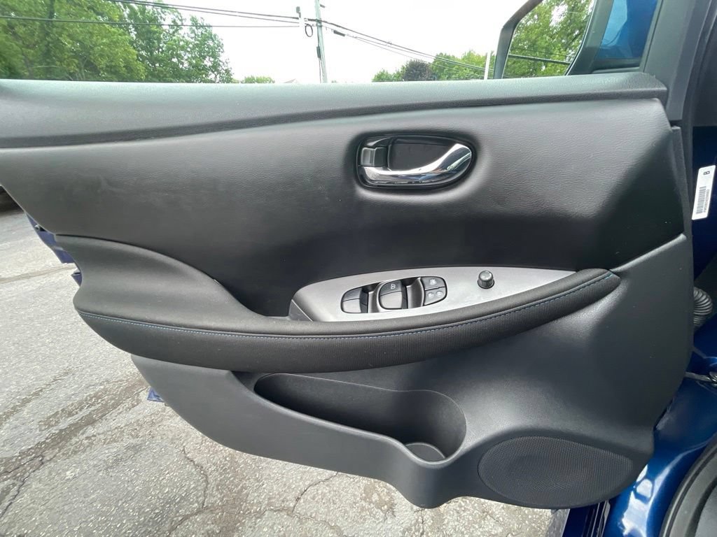 Certified 2024 Nissan Leaf S FWD image 9