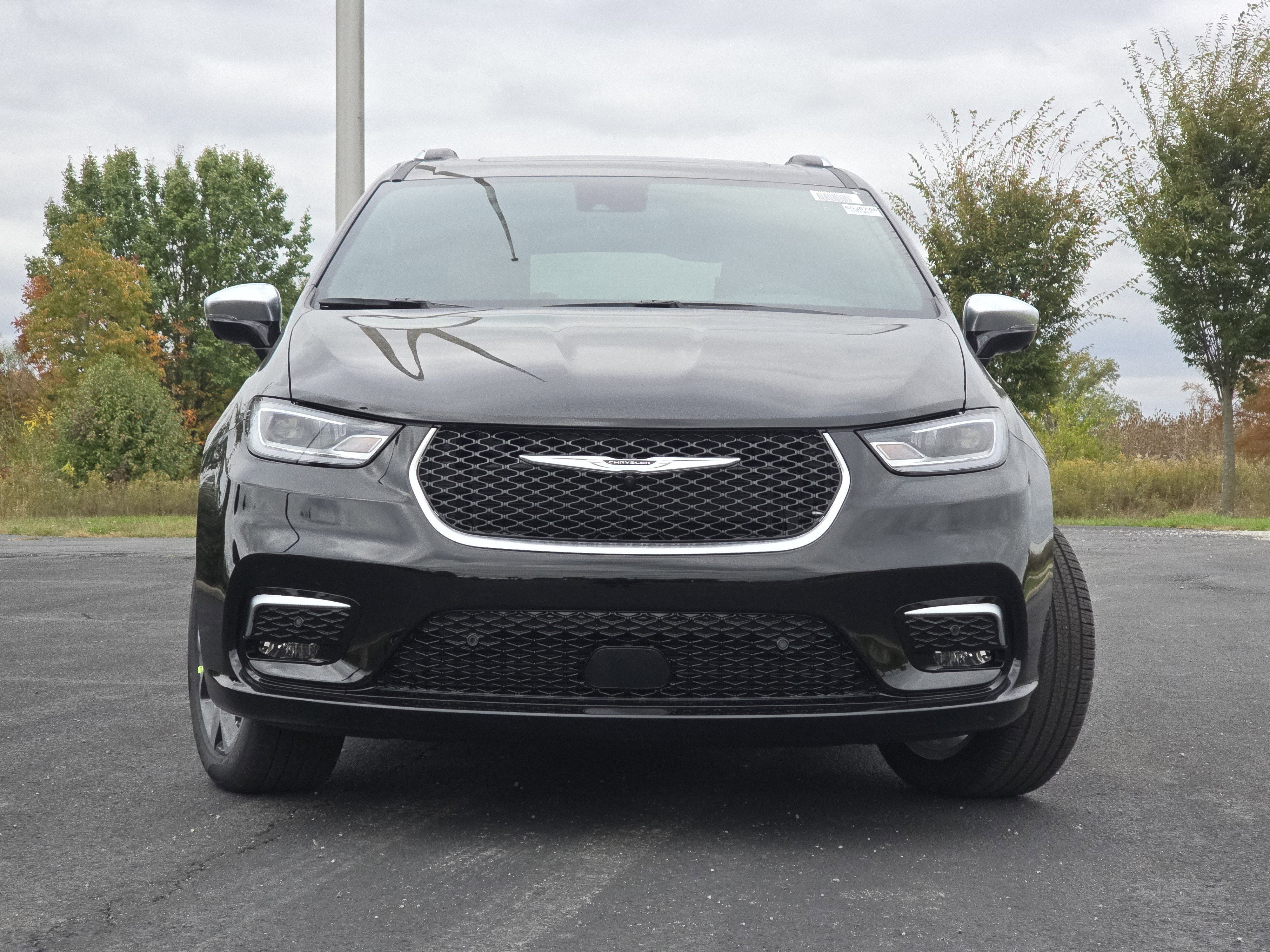 New 2026 Chrysler Pacifica Pinnacle w/ Trailer Tow Group image 12