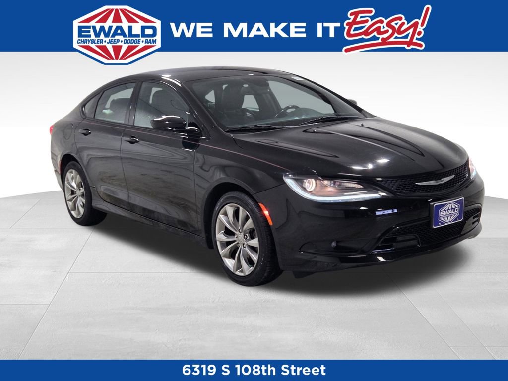 Used 2015 Chrysler 200 S w/ Comfort Group image 1