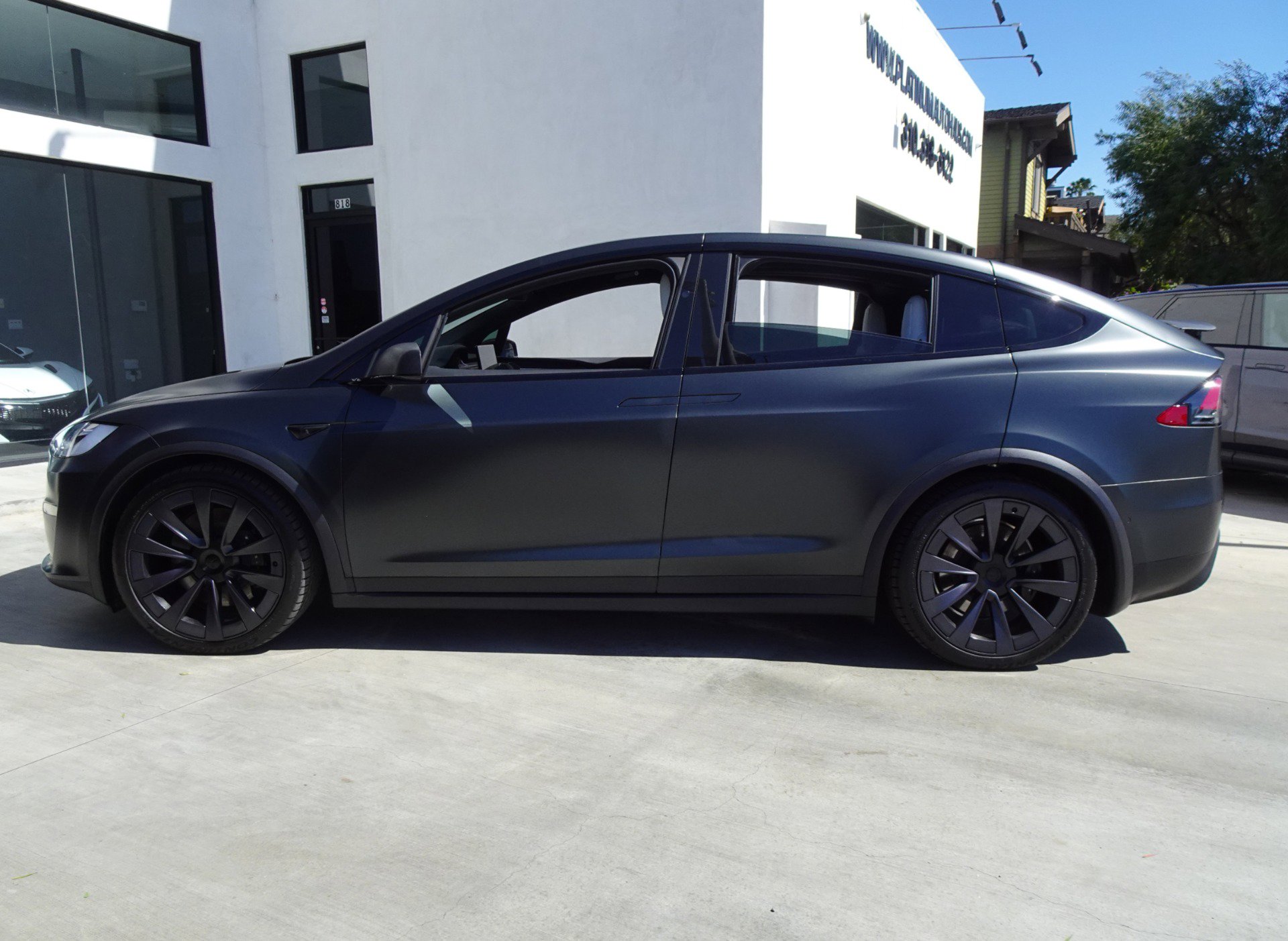 Used 2022 Tesla Model X Plaid AWD/4WD image 5