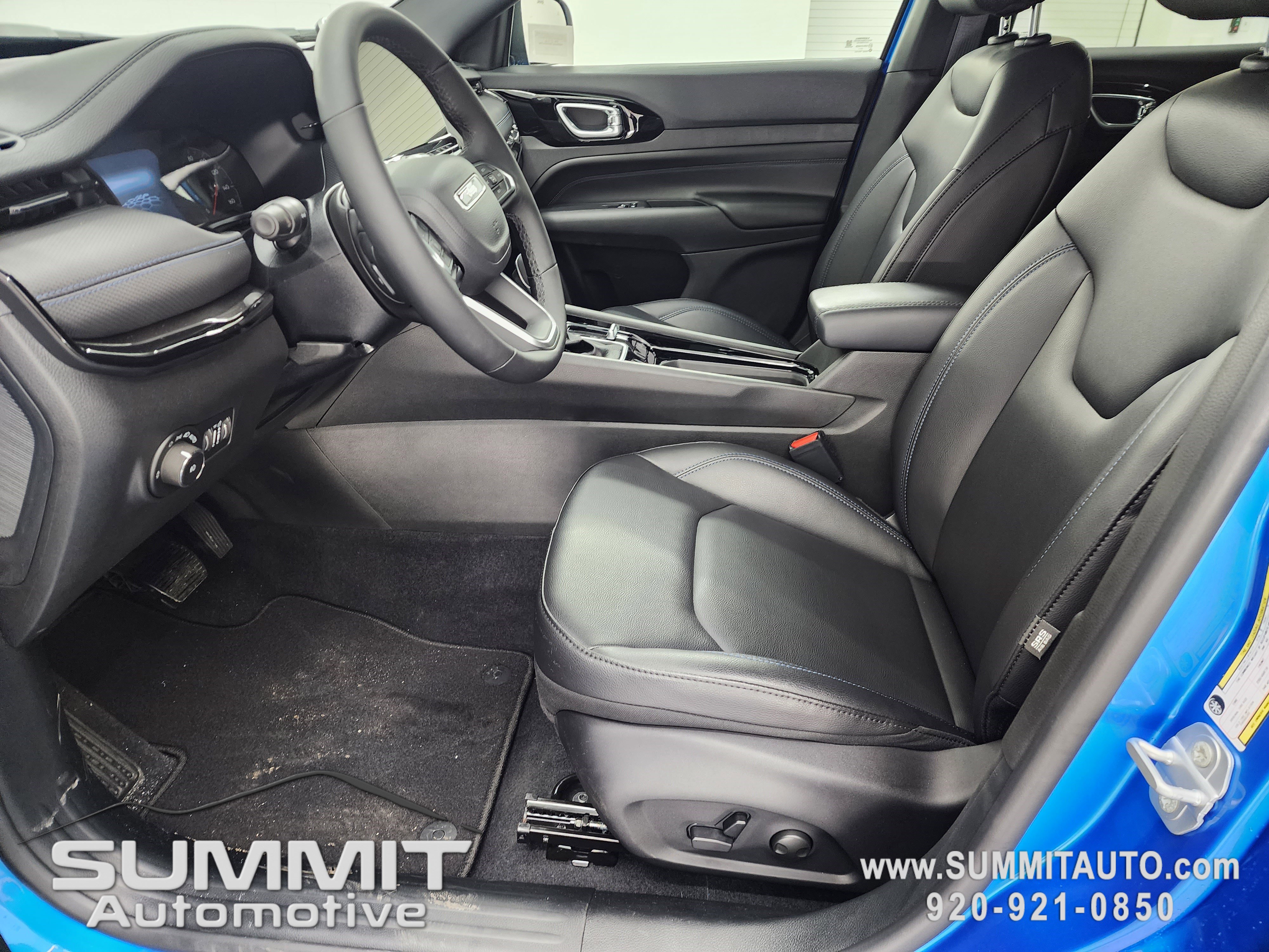 New 2026 Jeep Compass Limited image 9