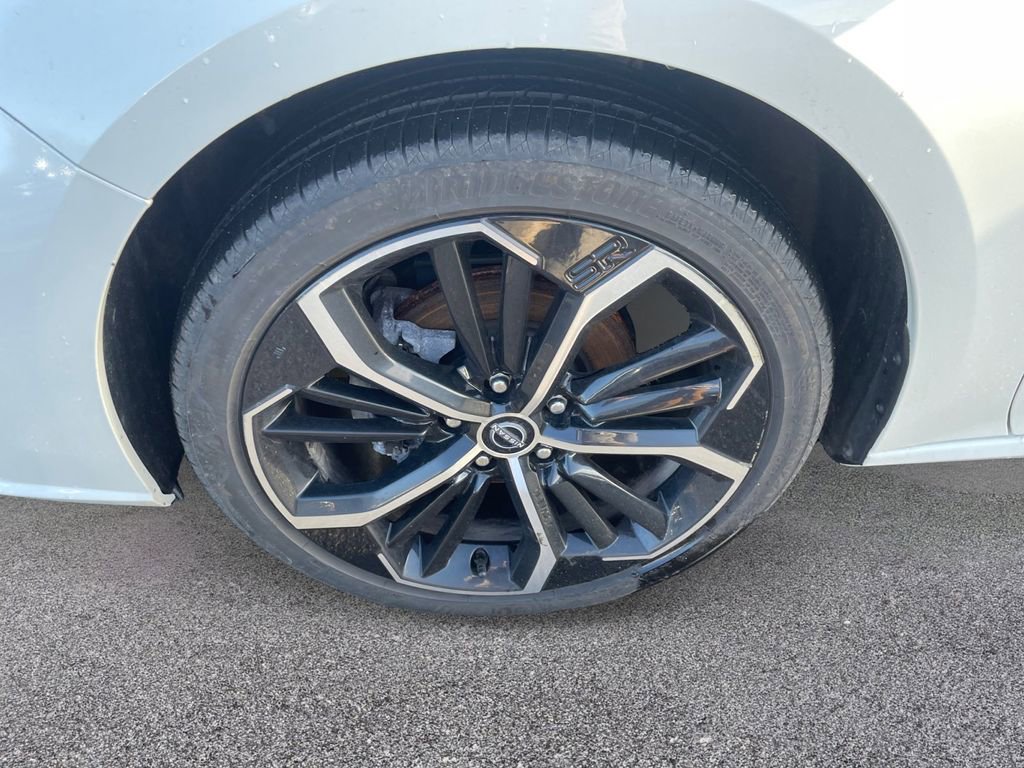 Used 2025 Nissan Altima 2.5 SR FWD image 12