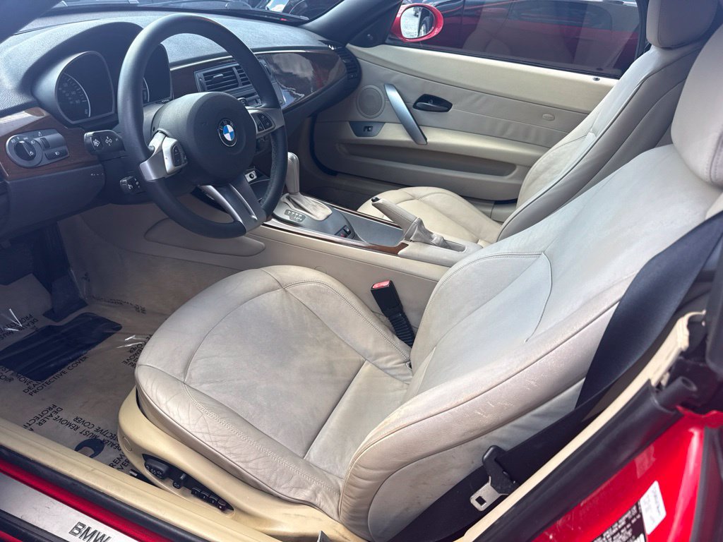 Used 2004 BMW Z4 3.0i RWD image 3
