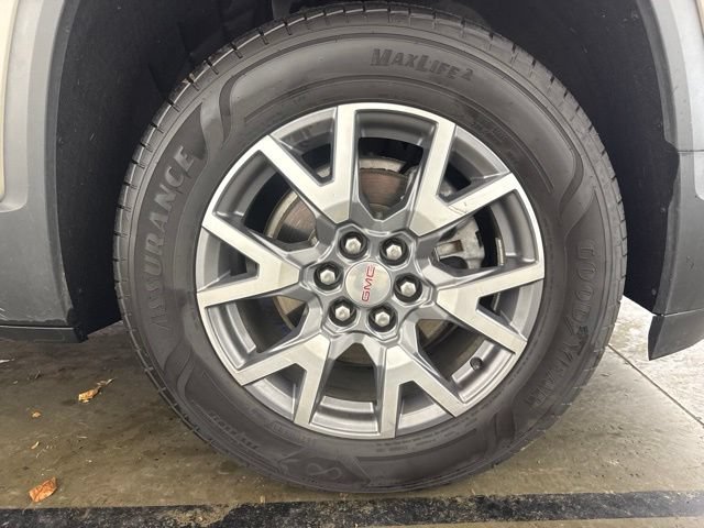 Used 2022 GMC Acadia SLT AWD/4WD image 12