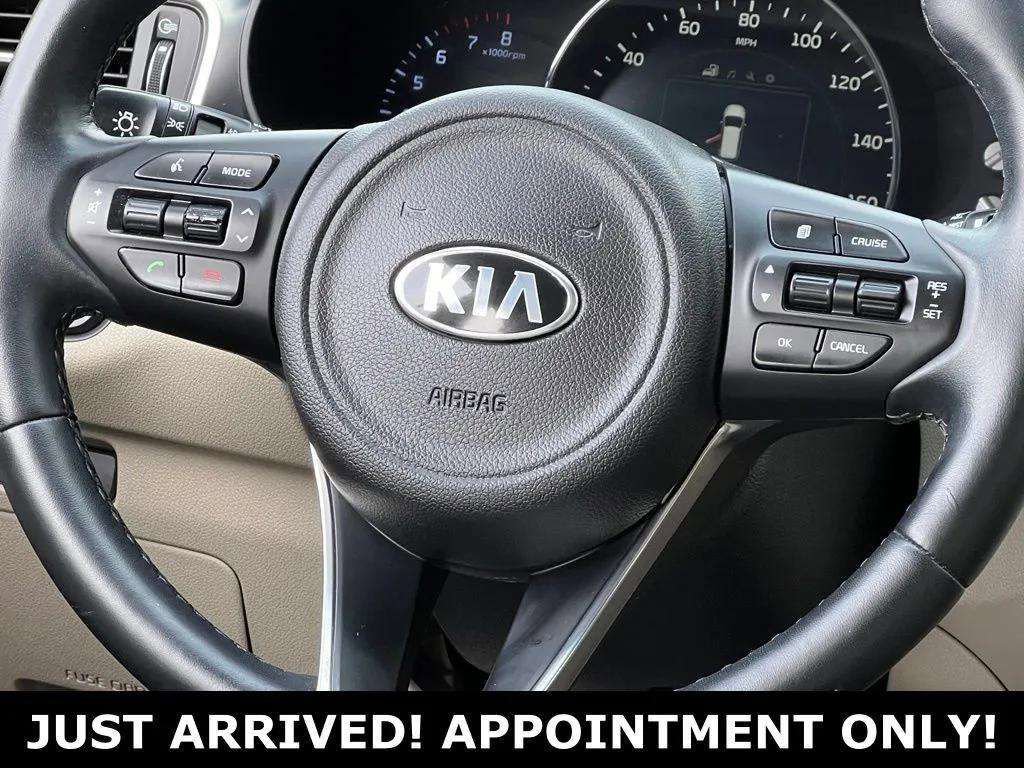 Used 2017 Kia Sorento EX image 15