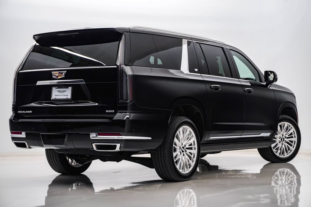 Used 2026 Cadillac Escalade ESV Luxury w/ LPO, Floor Liner Package AWD/4WD image 9