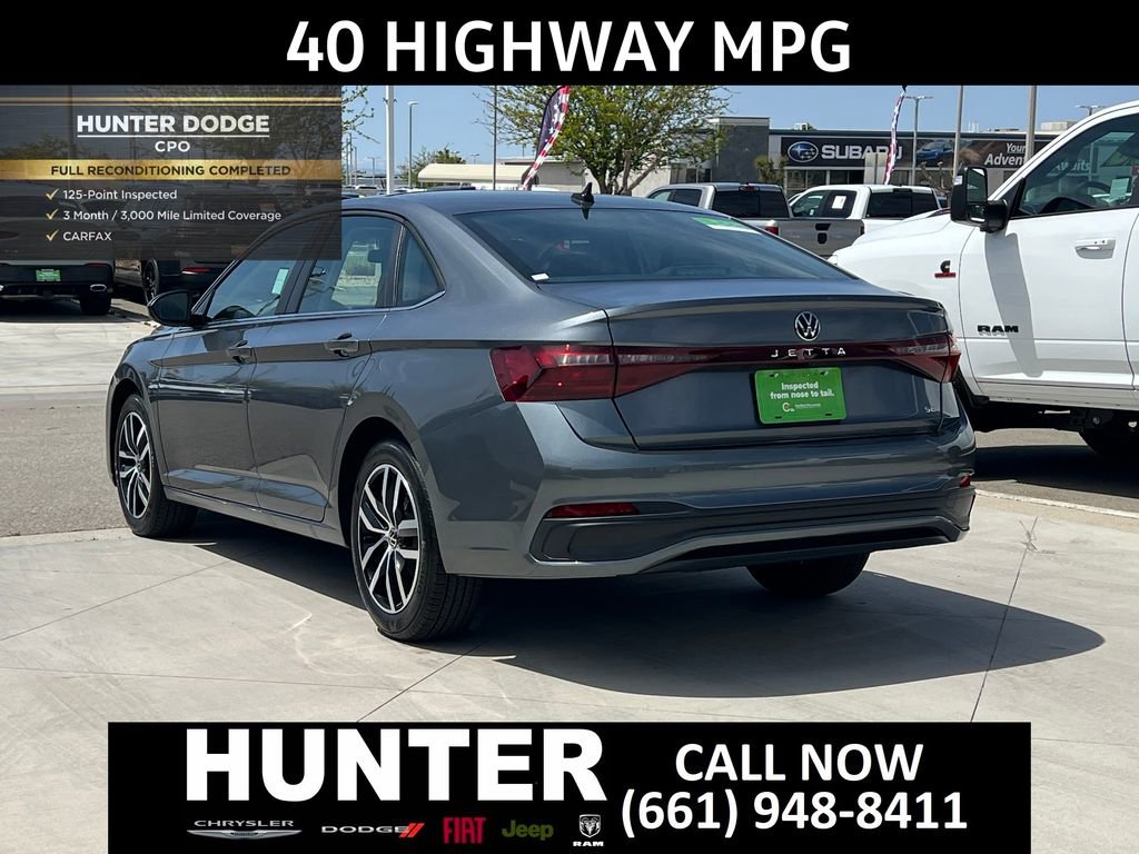 Used 2026 Volkswagen Jetta SE FWD image 4