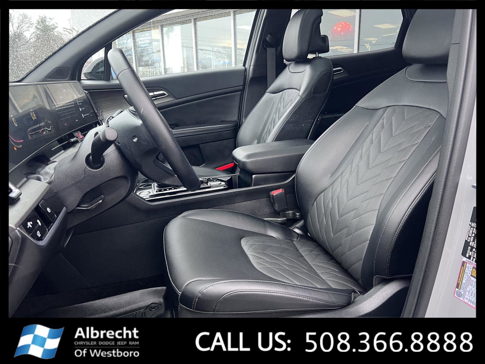 Used 2024 Kia Sportage X-Line w/ X-Line Premium Package image 10