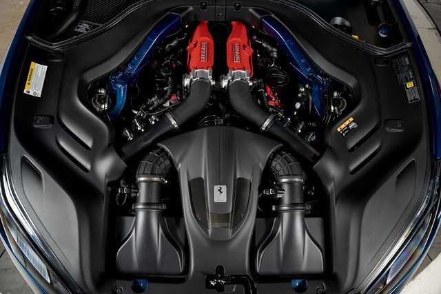 Used 2019 Ferrari Portofino image 13