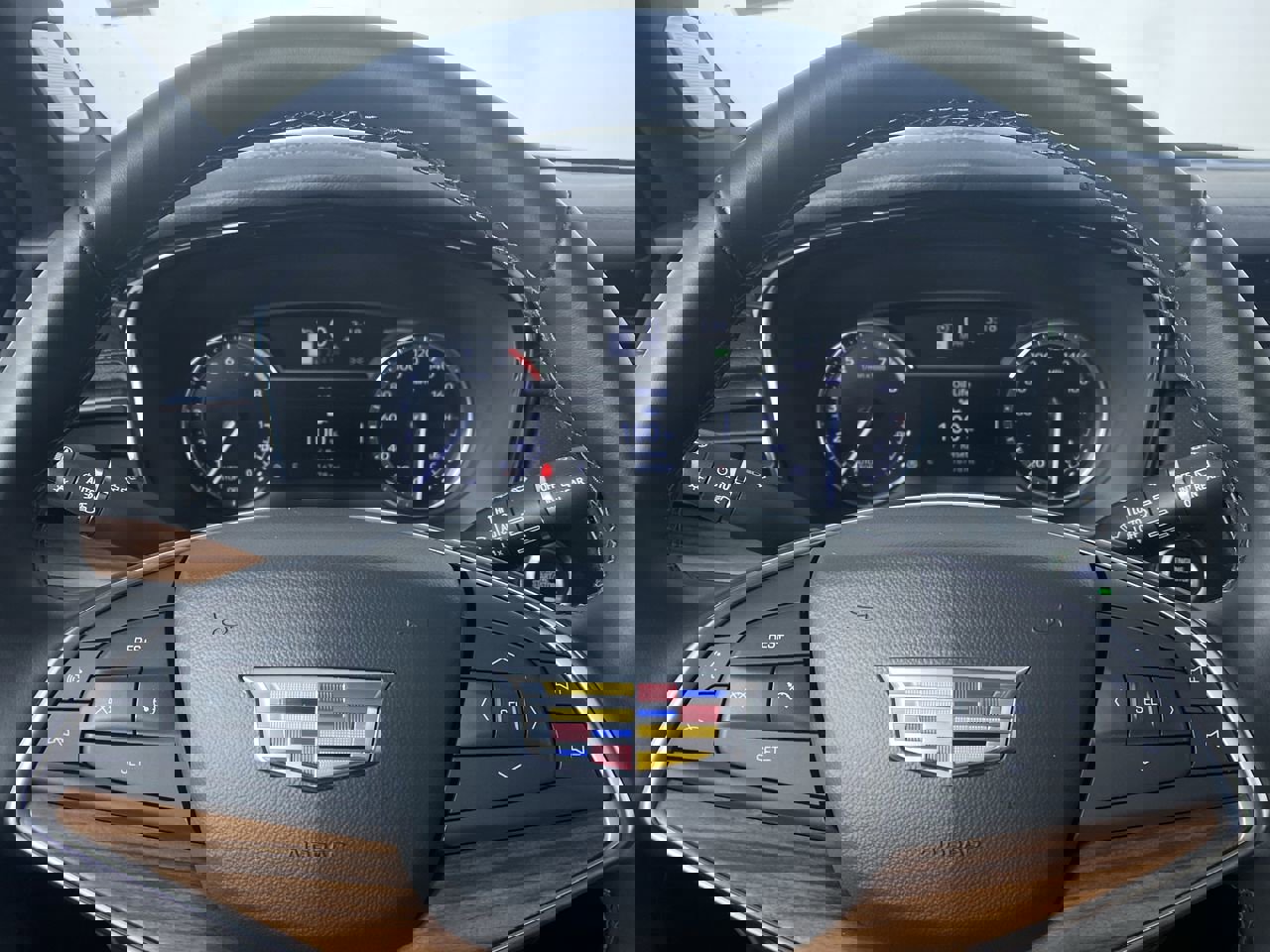 Certified 2025 Cadillac XT5 Premium Luxury image 3