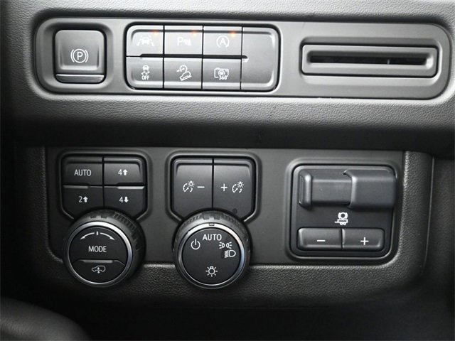 Used 2023 Chevrolet Tahoe Z71 w/ Z71 Off-Road Package image 28