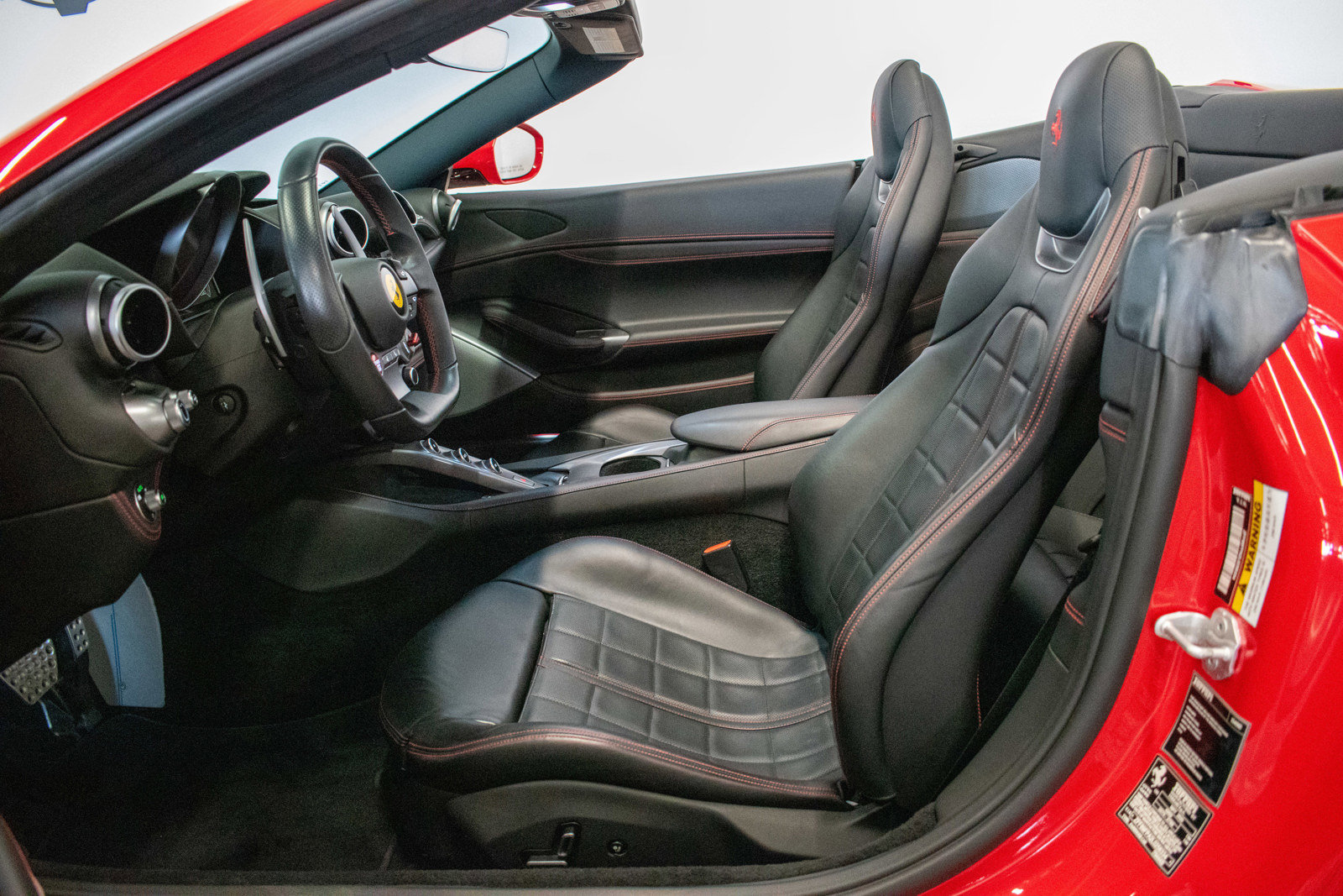 Used 2020 Ferrari Portofino RWD image 5