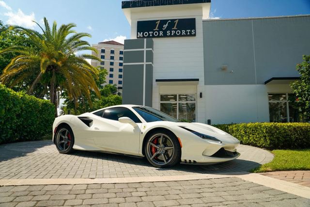 Used 2021 Ferrari F8 Tributo image 1