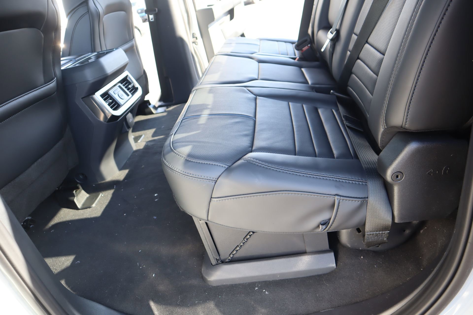 New 2026 Ford F250 Platinum AWD/4WD image 13