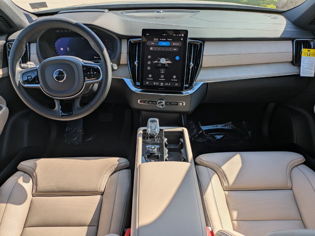 New 2027 Volvo XC90 B6 Ultra AWD/4WD image 14