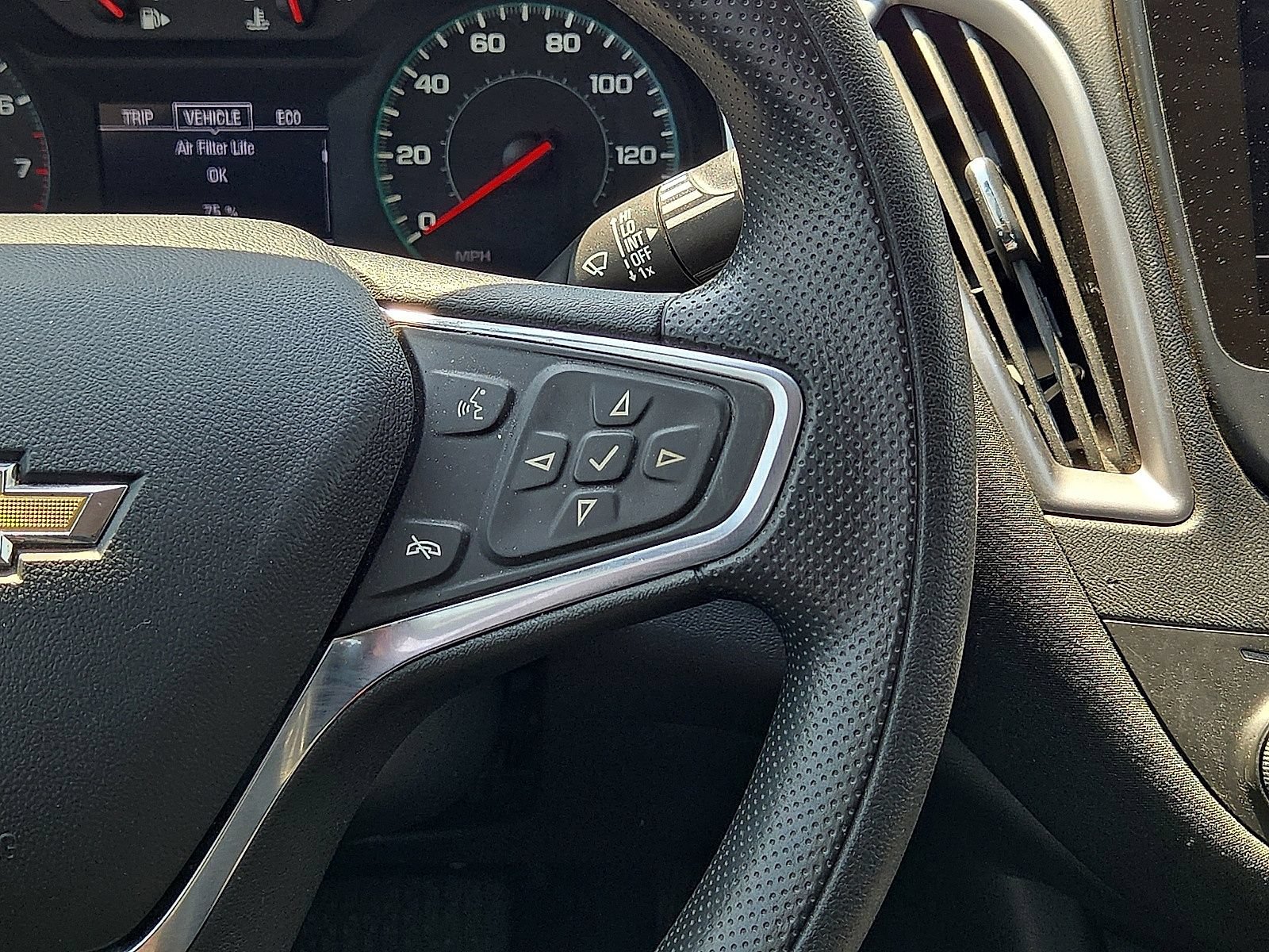 Used 2024 Chevrolet Malibu LS FWD image 18