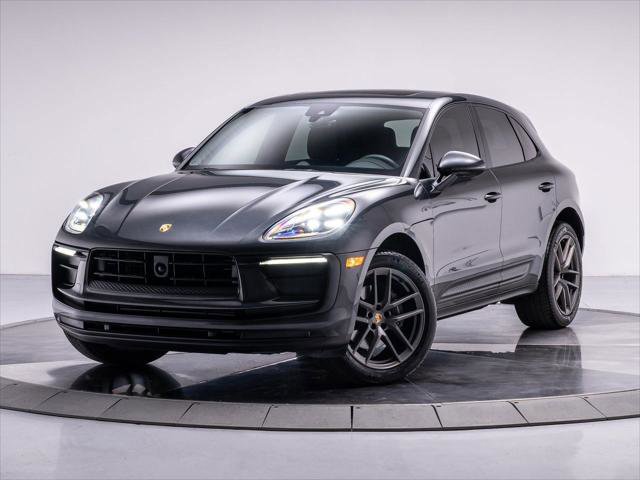 Used 2024 Porsche Macan image 1