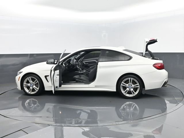 Used 2020 BMW 430i xDrive Coupe w/ M Sport Package AWD/4WD image 32