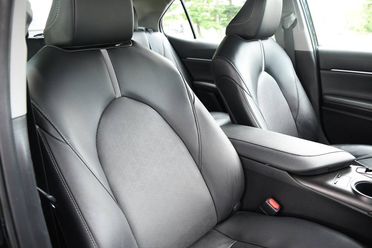 Used 2023 Toyota Camry XSE FWD image 31