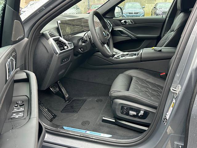 New 2026 BMW X6 xDrive40i image 4