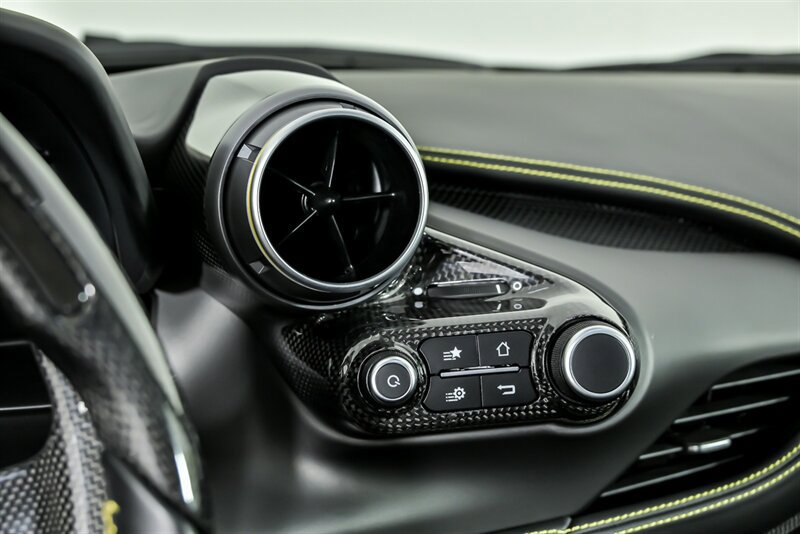 Used 2021 Ferrari F8 Tributo RWD image 32