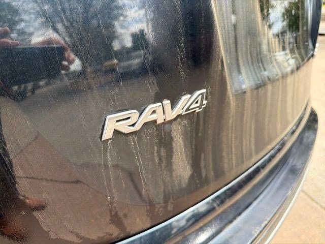 Used 2017 Toyota RAV4 SE AWD/4WD image 14