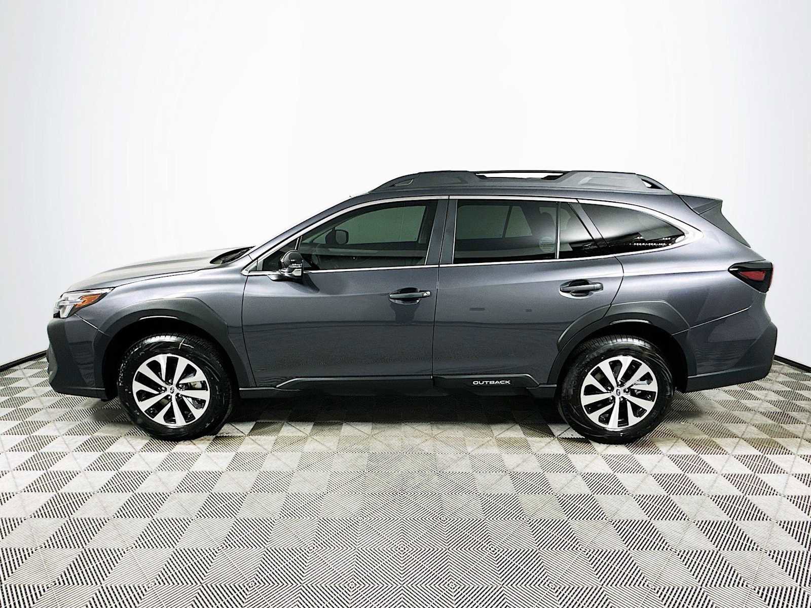 Certified 2025 Subaru Outback Premium w/ Popular Package #1A image 4