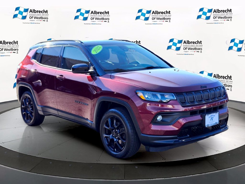 Used 2022 Jeep Compass Latitude w/ Sun and Sound Group AWD/4WD image 7