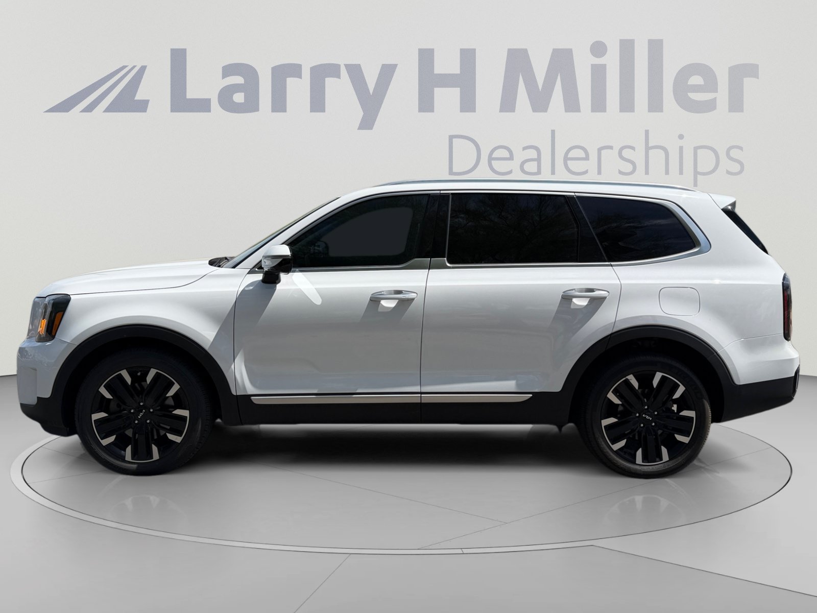 Used 2024 Kia Telluride SX Prestige AWD/4WD image 2