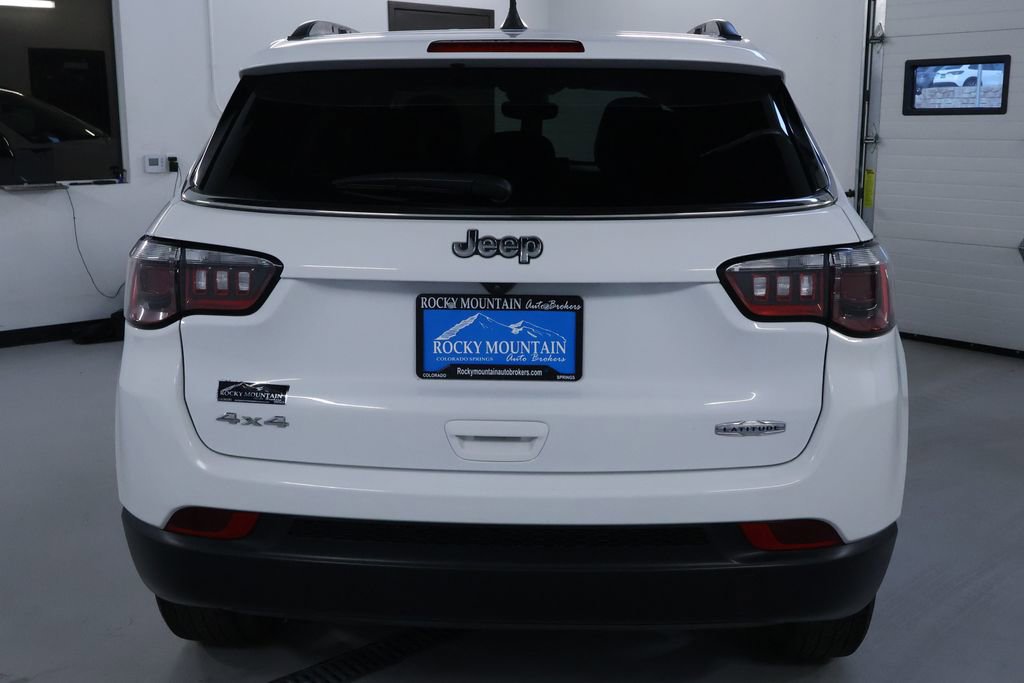 Used 2024 Jeep Compass Latitude image 6