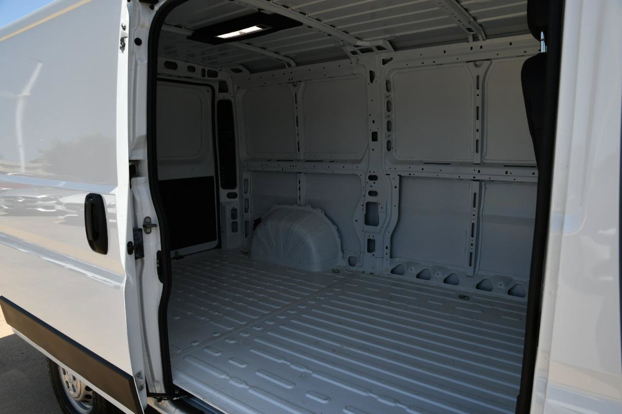 Used 2026 RAM ProMaster 2500 w/ Convenience Group FWD image 12