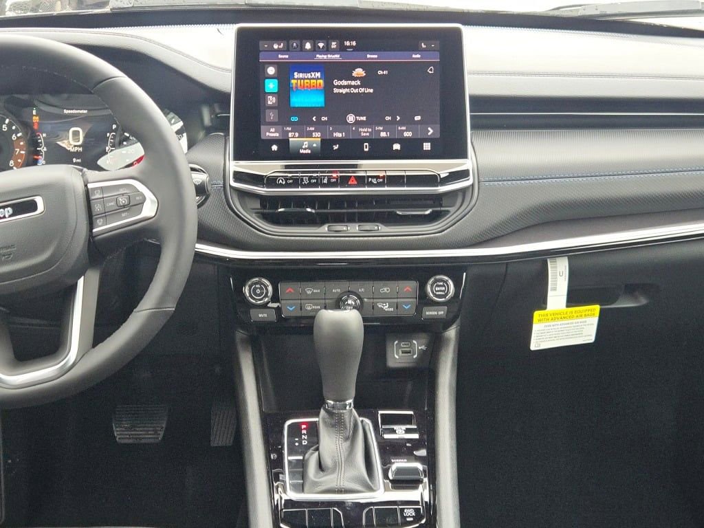 New 2026 Jeep Compass Limited w/ Limited Altitude Pack image 20