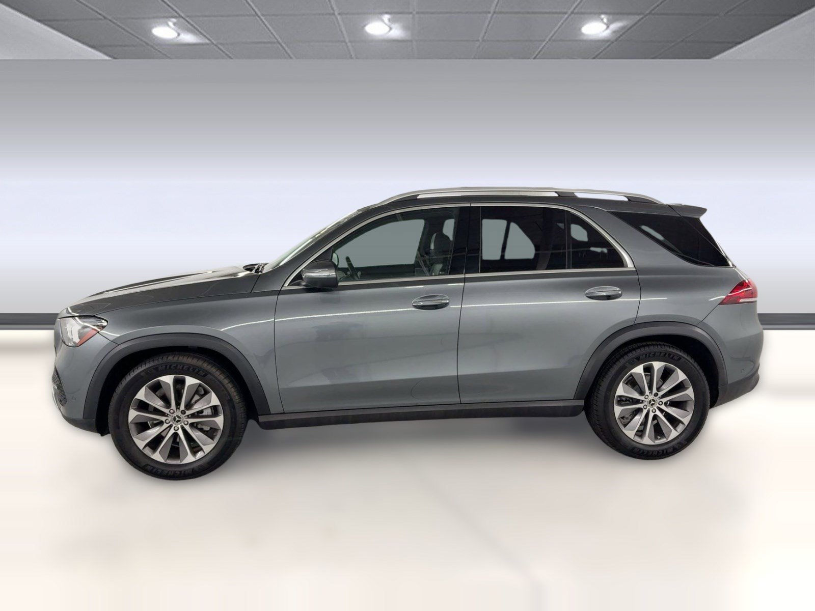 Used 2023 Mercedes-Benz GLE 350 4MATIC image 2