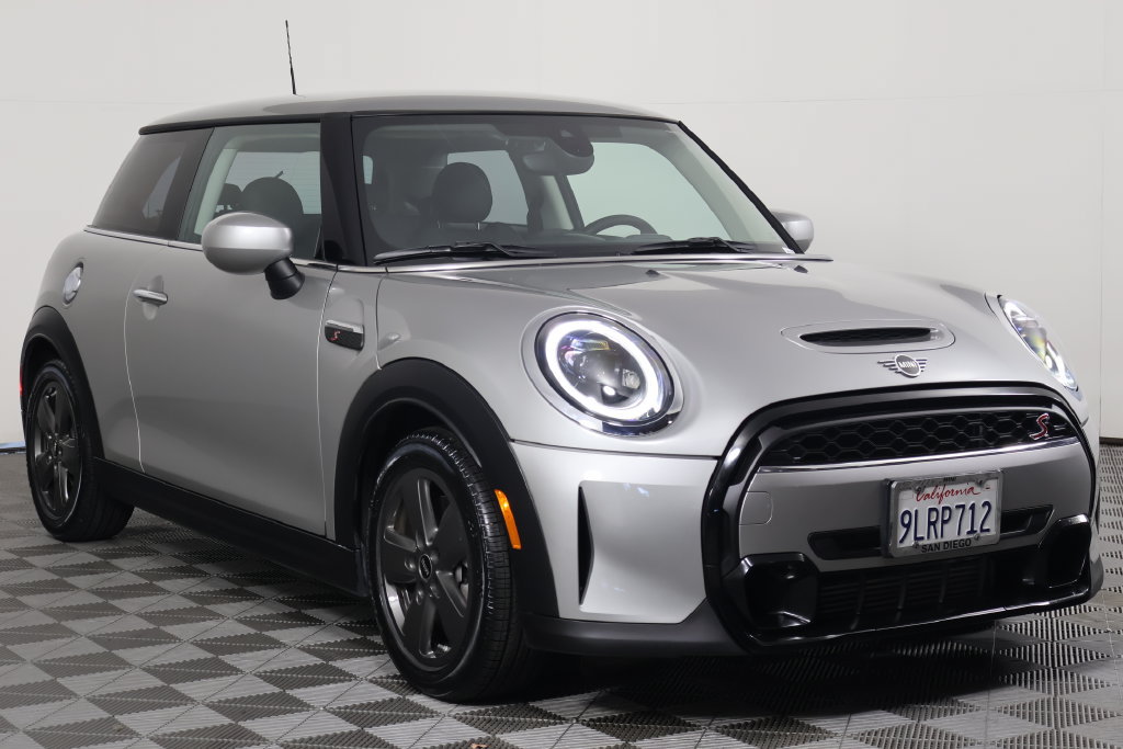 Used 2024 MINI Cooper S FWD image 3