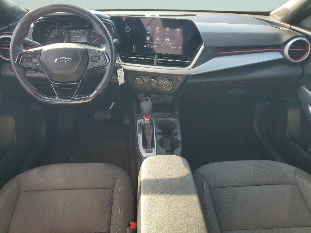 Used 2025 Chevrolet Trax RS w/ Driver Confidence Package FWD image 11