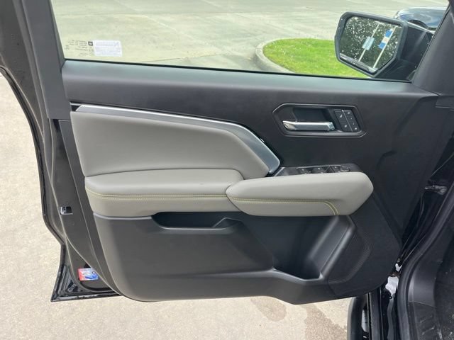 New 2026 Chevrolet Colorado ZR2 w/ Technology Package AWD/4WD image 16