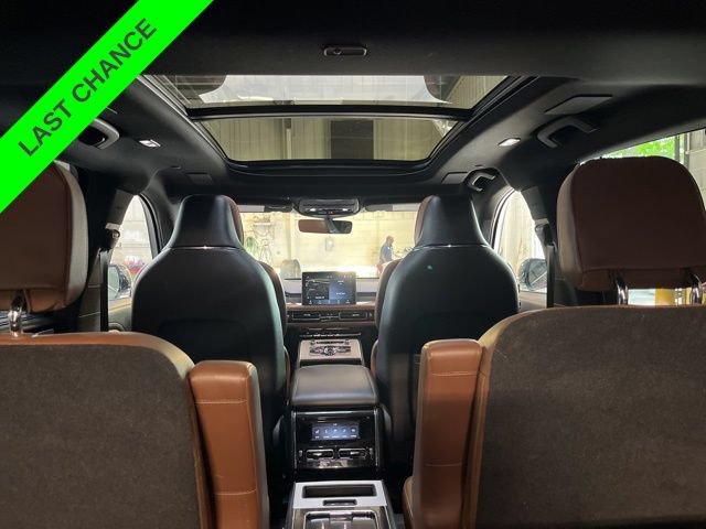 Used 2023 Lincoln Aviator Reserve w/ Equipment Group 201A AWD/4WD image 27