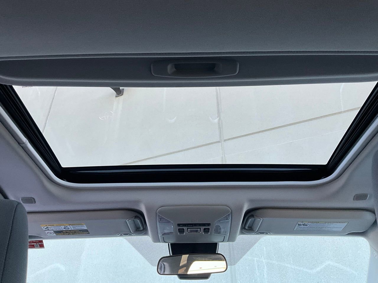 Used 2025 Toyota RAV4 XLE image 19