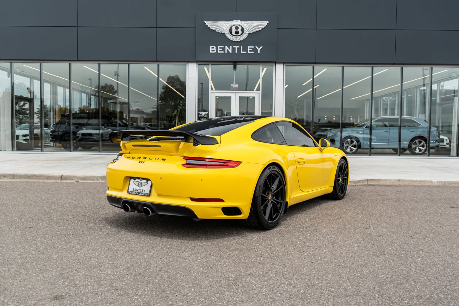Used 2017 Porsche 911 Carrera S RWD image 3