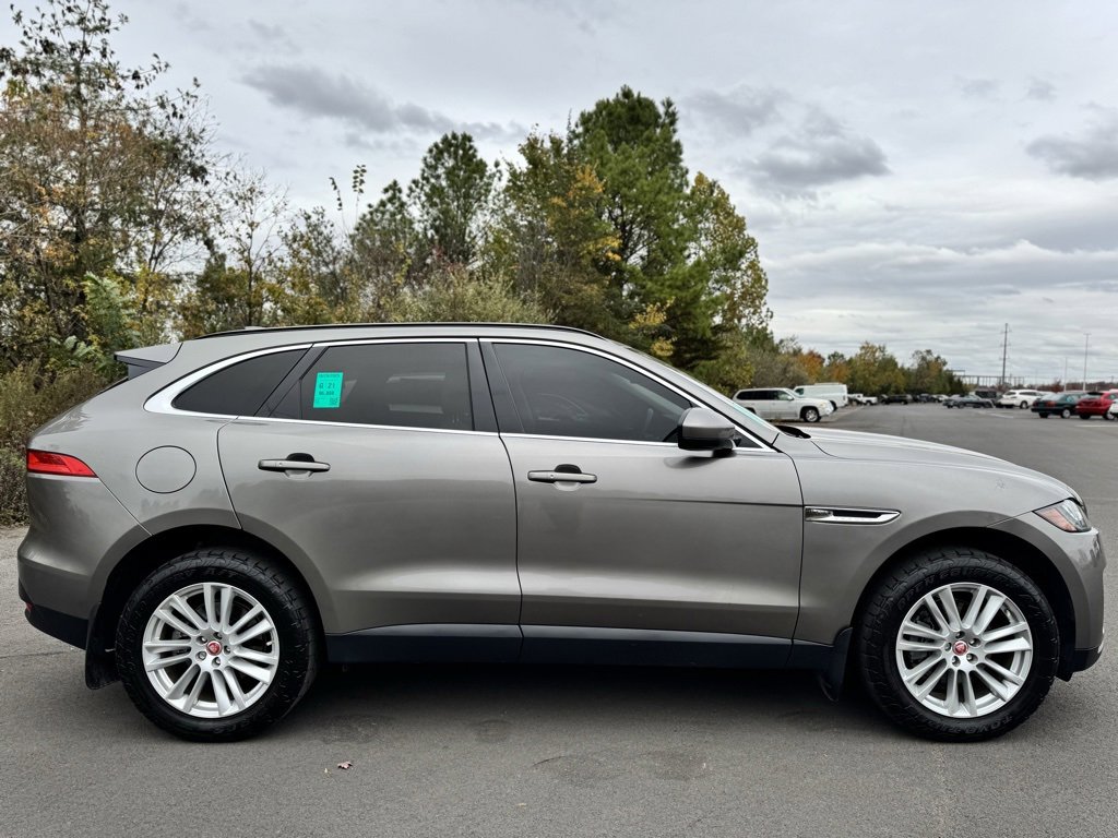 Used 2018 Jaguar F-PACE Prestige image 6