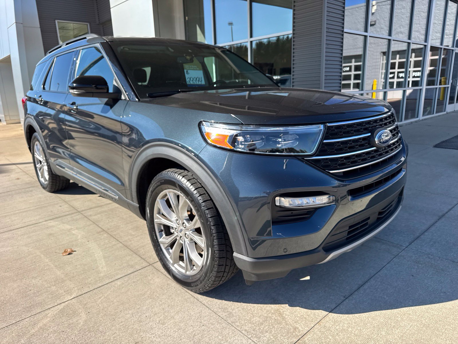 Certified 2023 Ford Explorer XLT w/ Equipment Group 202A AWD/4WD image 10