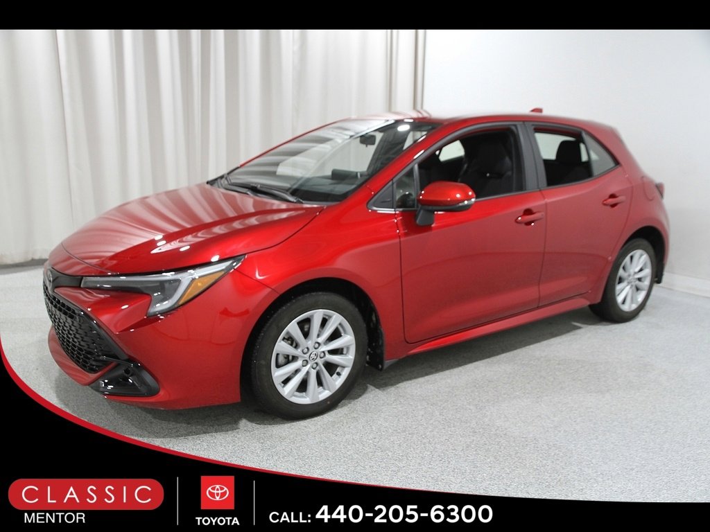 Used 2025 Toyota Corolla SE image 3