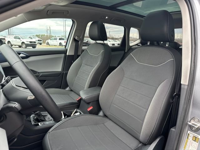 Used 2023 Volkswagen Taos SE w/ Panoramic Sunroof Package image 36