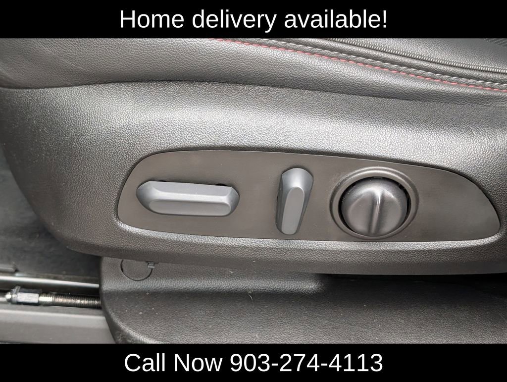 Used 2023 Chevrolet Traverse RS FWD image 27