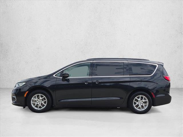 Used 2022 Chrysler Pacifica Touring-L FWD image 9