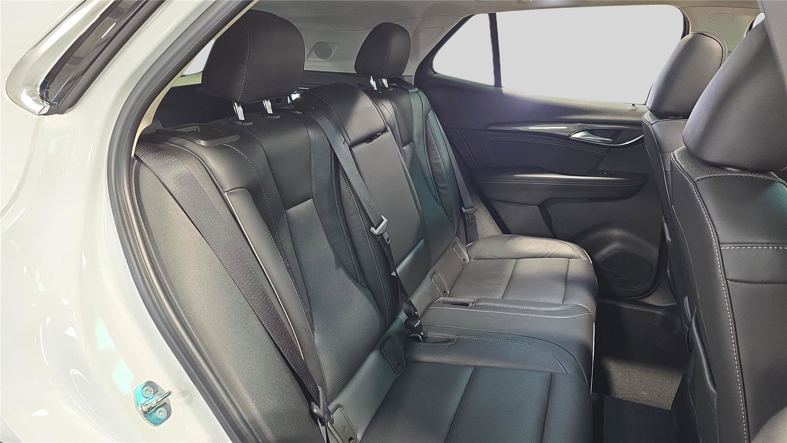 Used 2021 Buick Envision Essence image 14