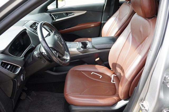 Used 2020 Lincoln Nautilus Reserve w/ Equipment Group 201A AWD/4WD image 6