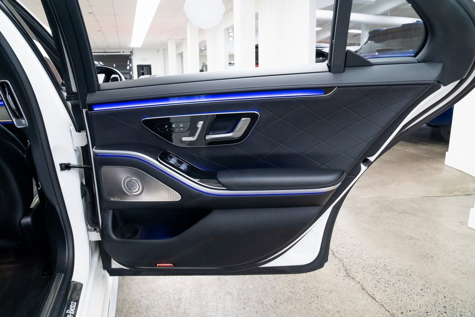 Used 2023 Mercedes-Benz S 580 4MATIC Sedan image 22