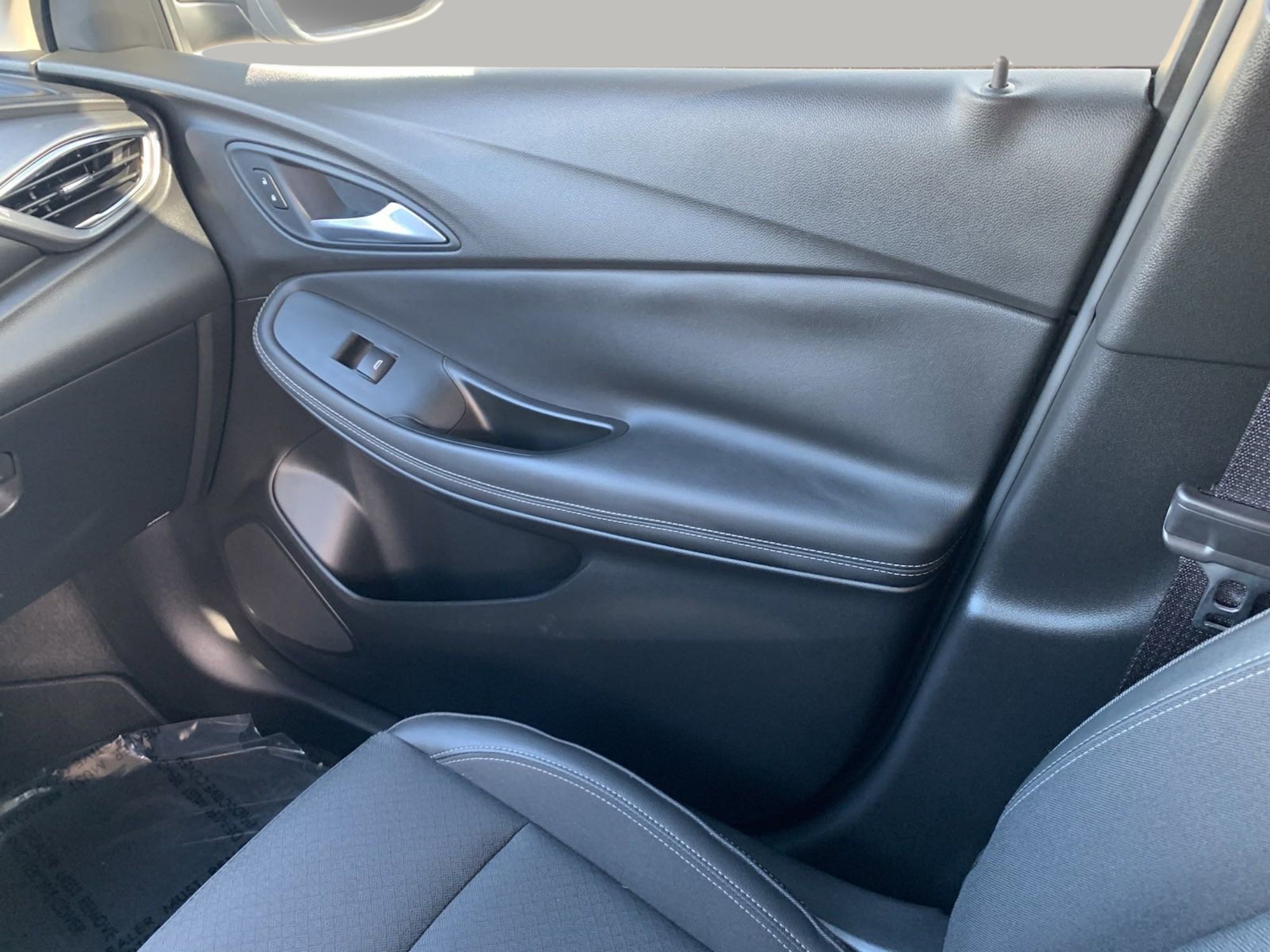 Used 2021 Buick Encore GX Select FWD image 19